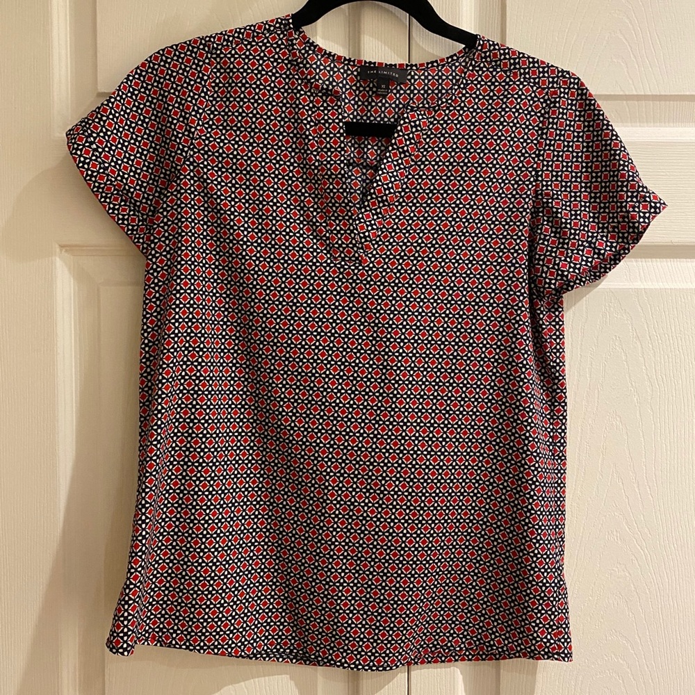 Limited Short-sleeved Blouse
